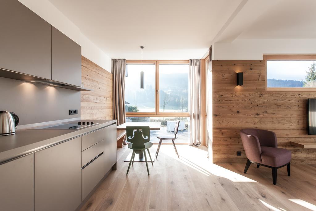 Hubertus Logis Apartments Brixen im Thale Exterior photo
